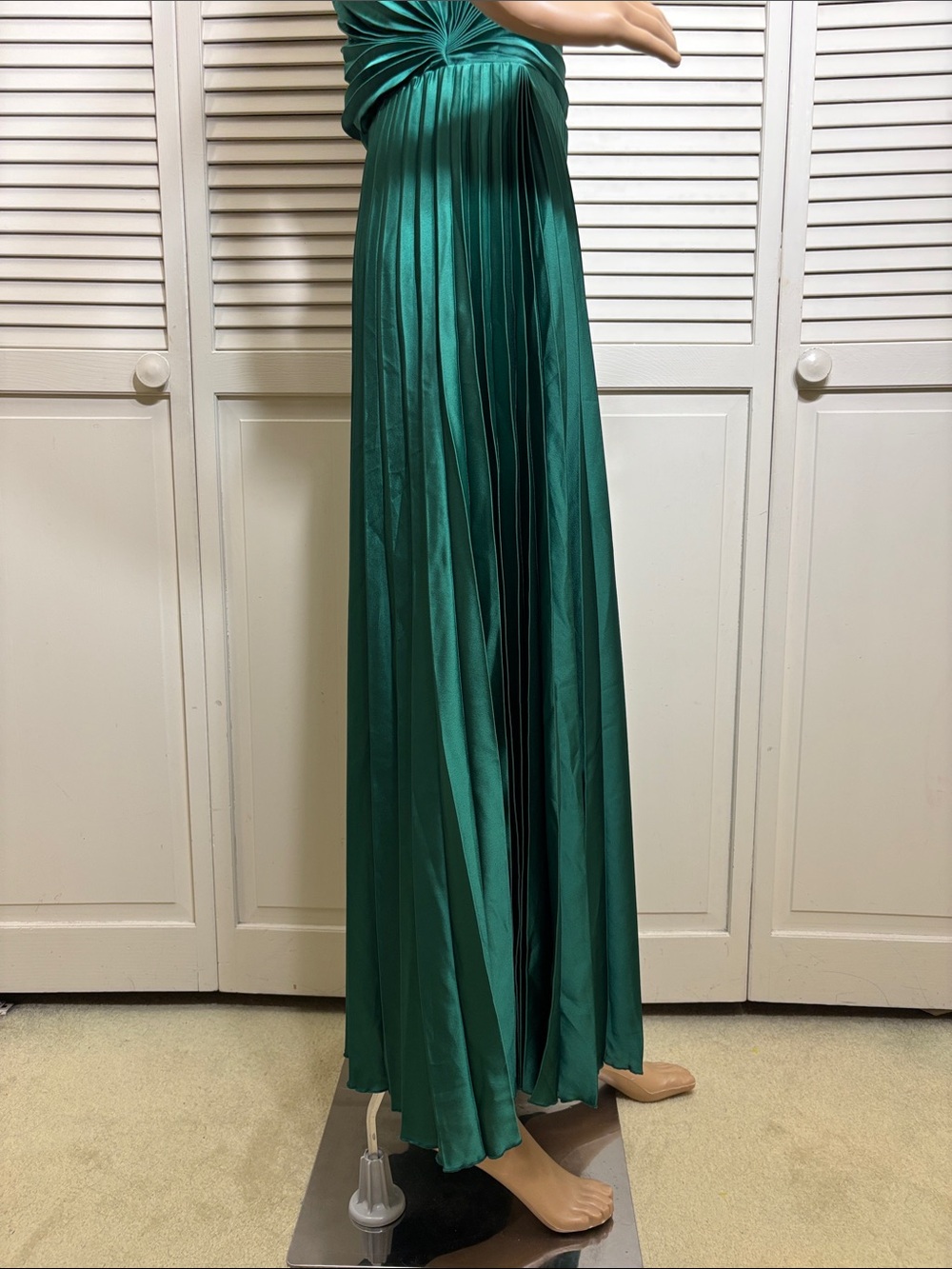 Abercrombie & Fitch Giselle Pleated One-Shoulder Midi Satin Green Dress Medium - Picture 9 of 16